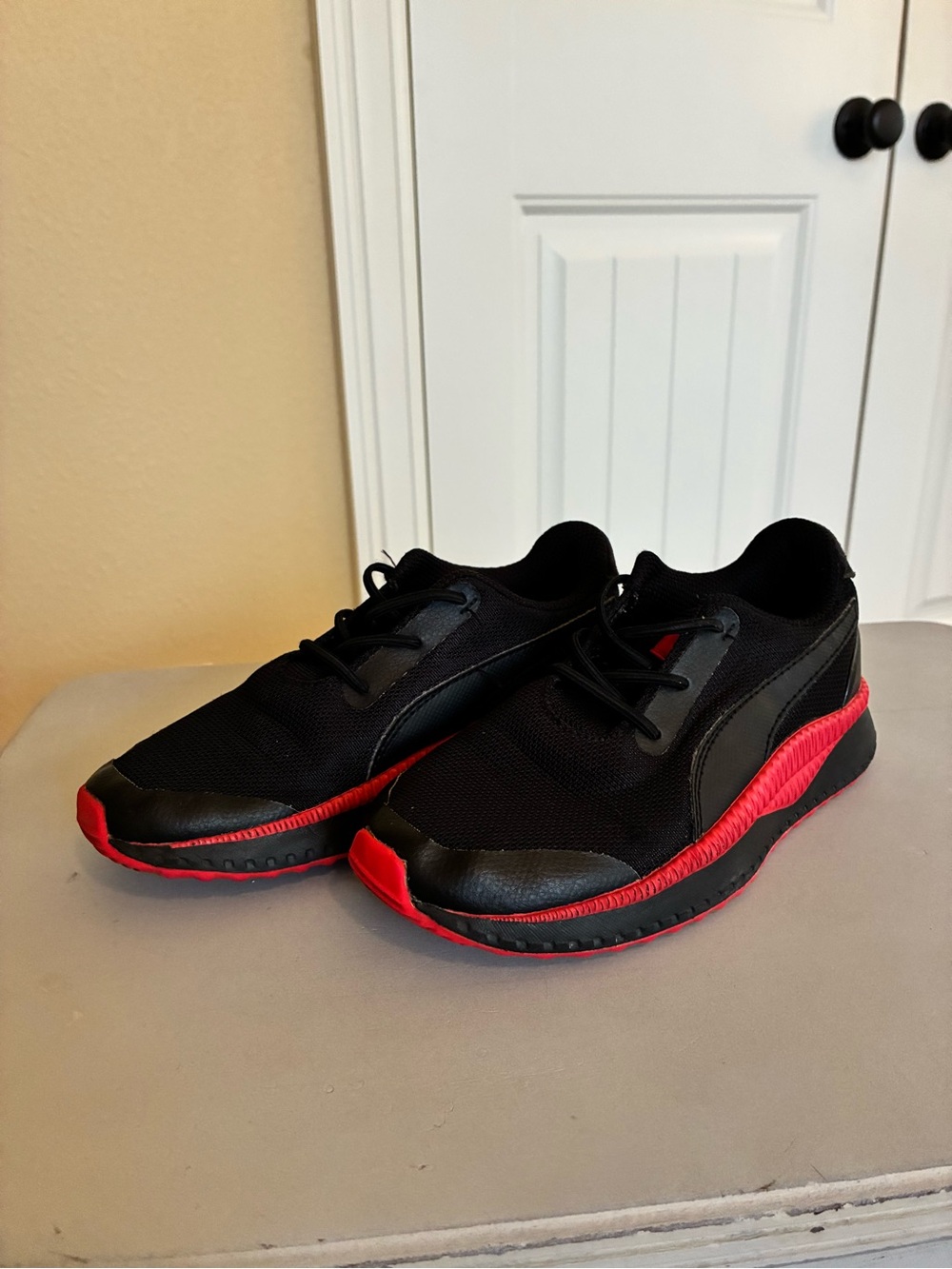 Puma Black and Red Sneakers Youth Size 13C